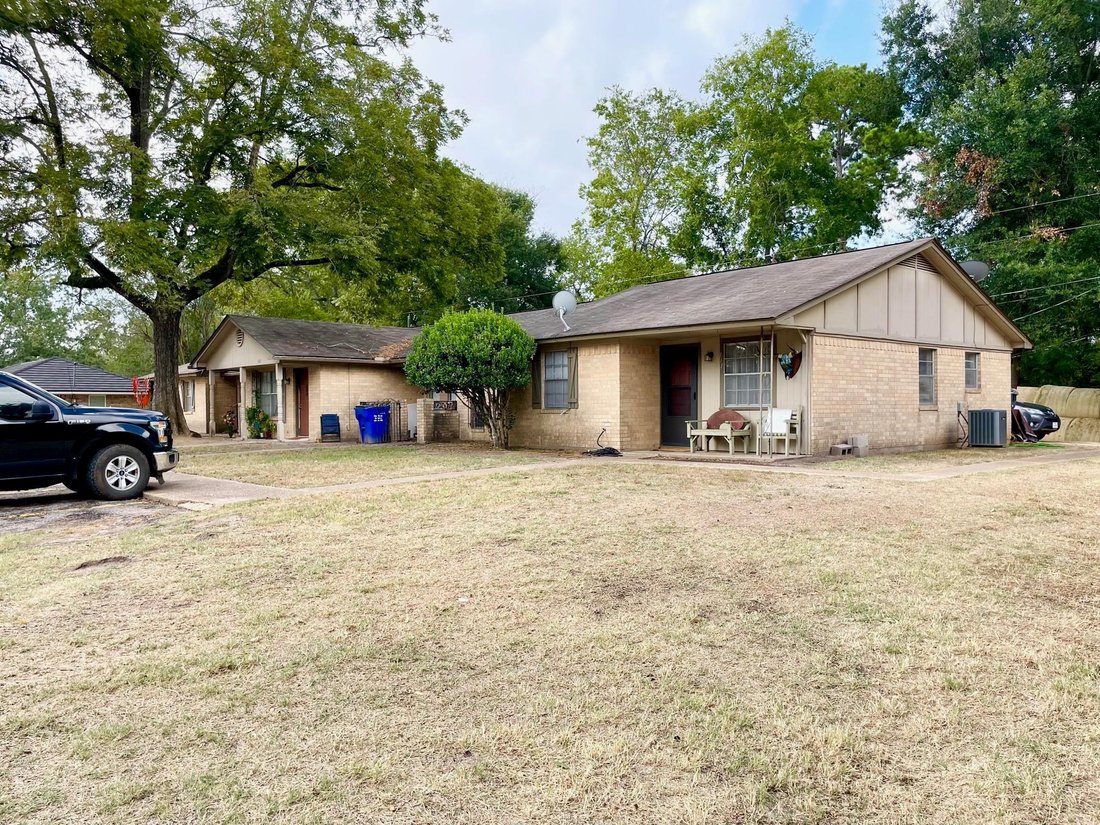 Crockett, Texas, United States 4 - 18327656