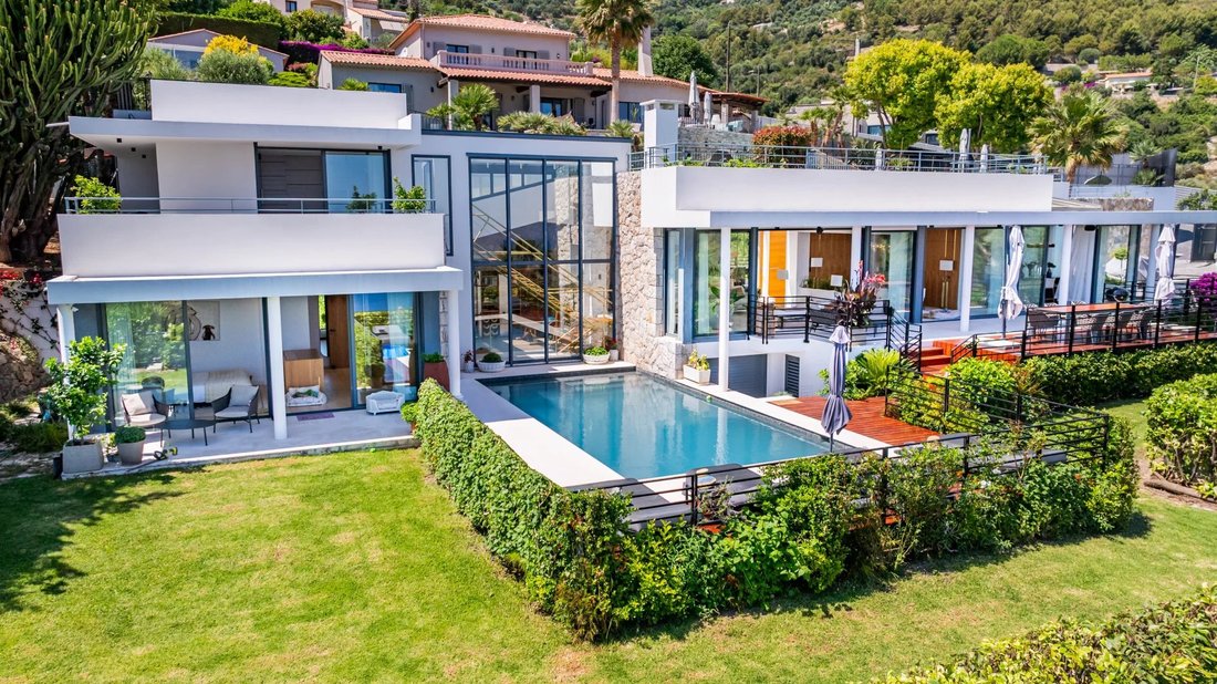 Villa in Èze, Provence-Alpes-Côte d'Azur, France 2 - 18328390
