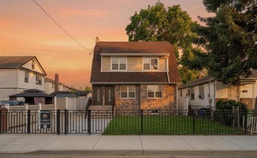 House in New York, New York, United States 1