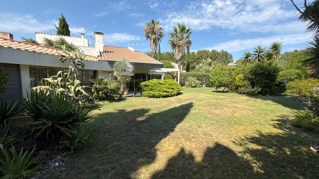 Villa in Zone Plage, Saint-Cyprien, France 1 - 18327846