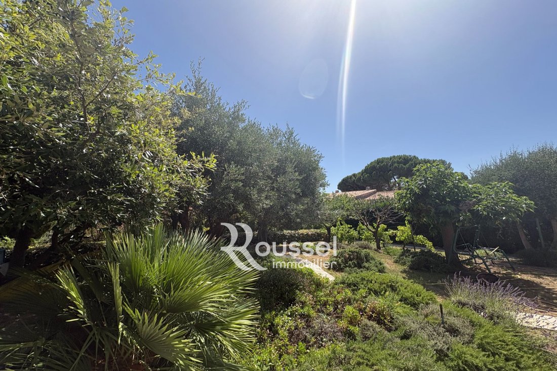 Villa in Bouzigues, Occitania, France 3 - 18328102