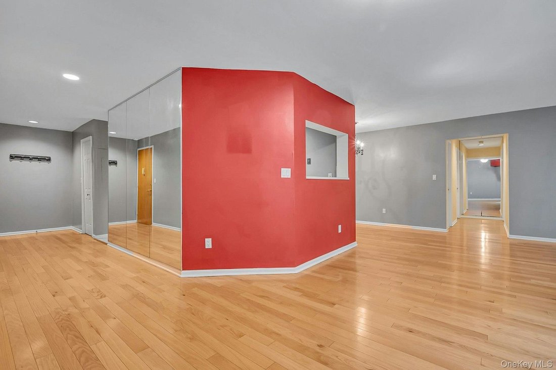 Condo in Scarsdale, New York, United States 5 - 18098885