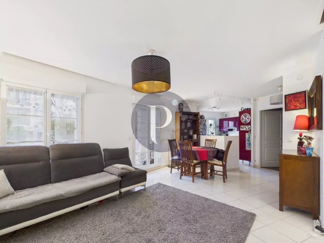 Apartment in Anatole France, Le Plessis-Robinson, France 2 - 17053582