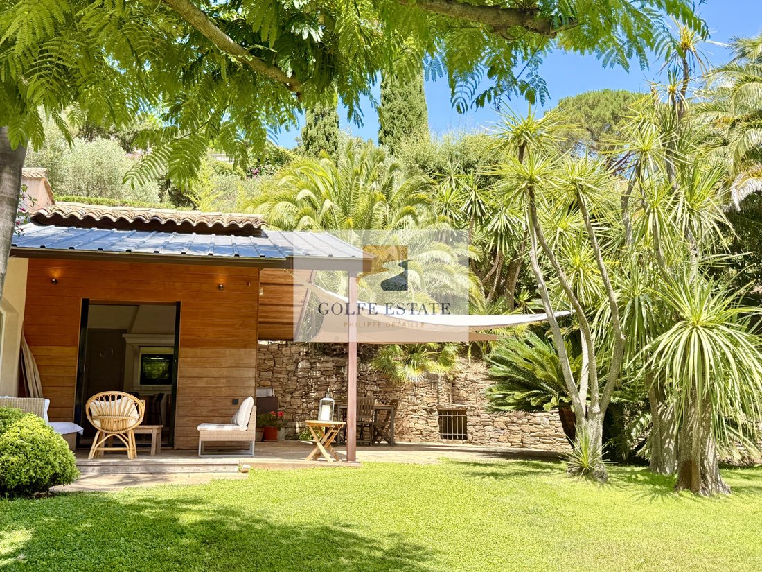 Villa in Nord, Cavalaire-sur-Mer, France 4 - 18327806