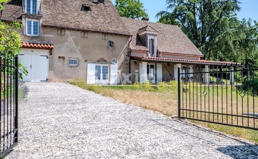 House in Givry, Bourgogne – Franche-Comté, France 1