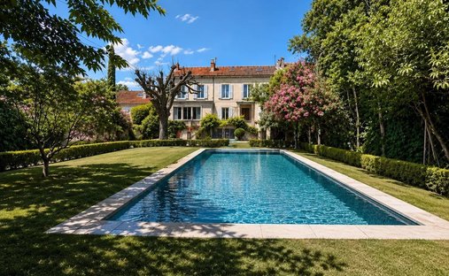 House in Ville-Basse, Montelimar, France 1
