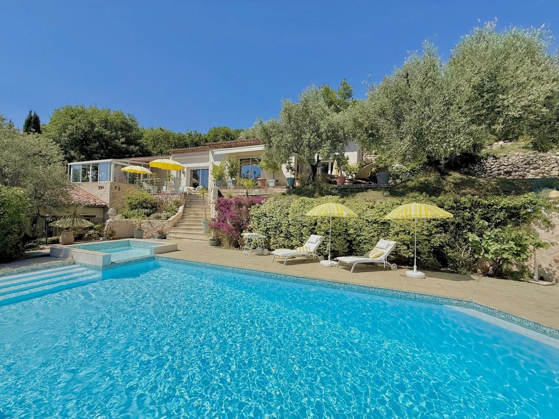 House in Tourrettes-sur-Loup, Provence-Alpes-Côte d'Azur, France 2 - 18328344