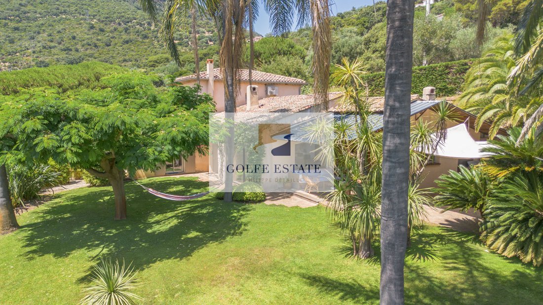 Villa in Nord, Cavalaire-sur-Mer, France 3 - 18327806