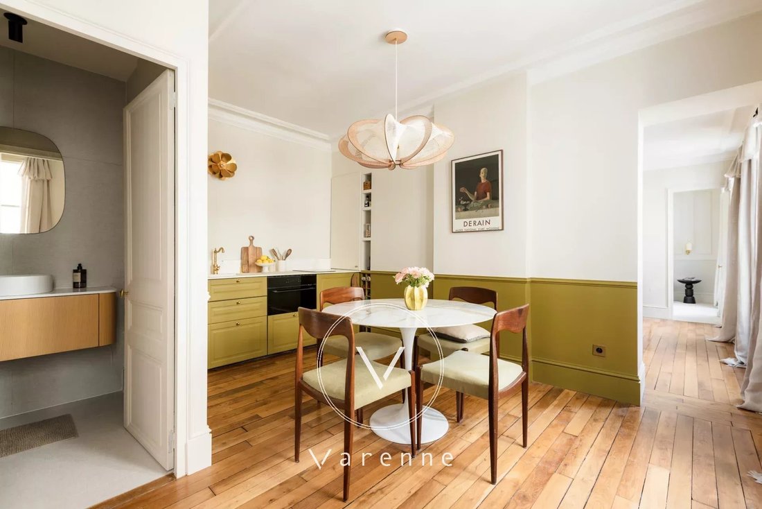 Apartment in Invalides, Paris 7e Arrondissement, Paris 1 - 18328244