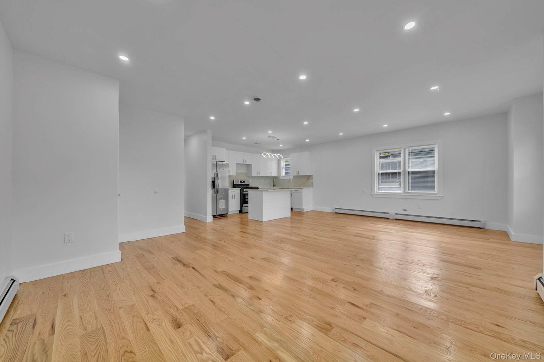 House in New York, New York, United States 3 - 18327132