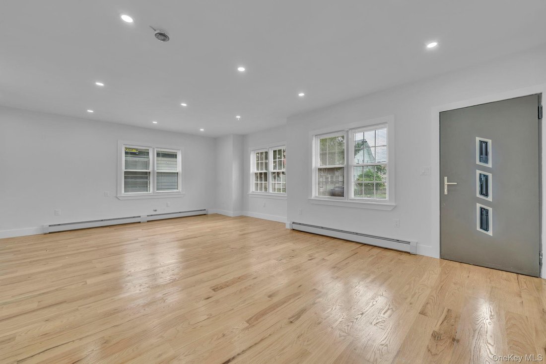 House in New York, New York, United States 4 - 18327132