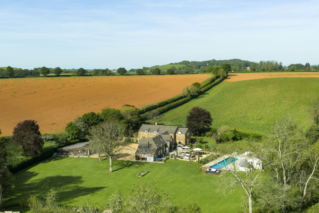 House in Shutford, England 2 - 15462664