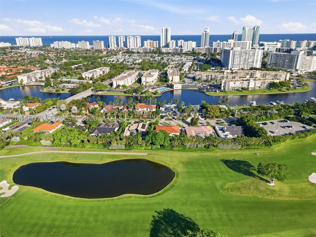 House in Hallandale Beach, Florida, United States 3 - 18326905