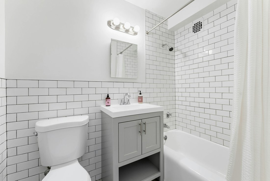 Co Op in New York, New York, United States 3 - 18321097