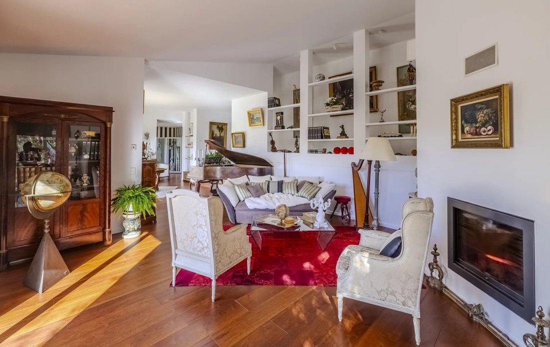 House in Tourrettes-sur-Loup, Provence-Alpes-Côte d'Azur, France 5 - 18328344
