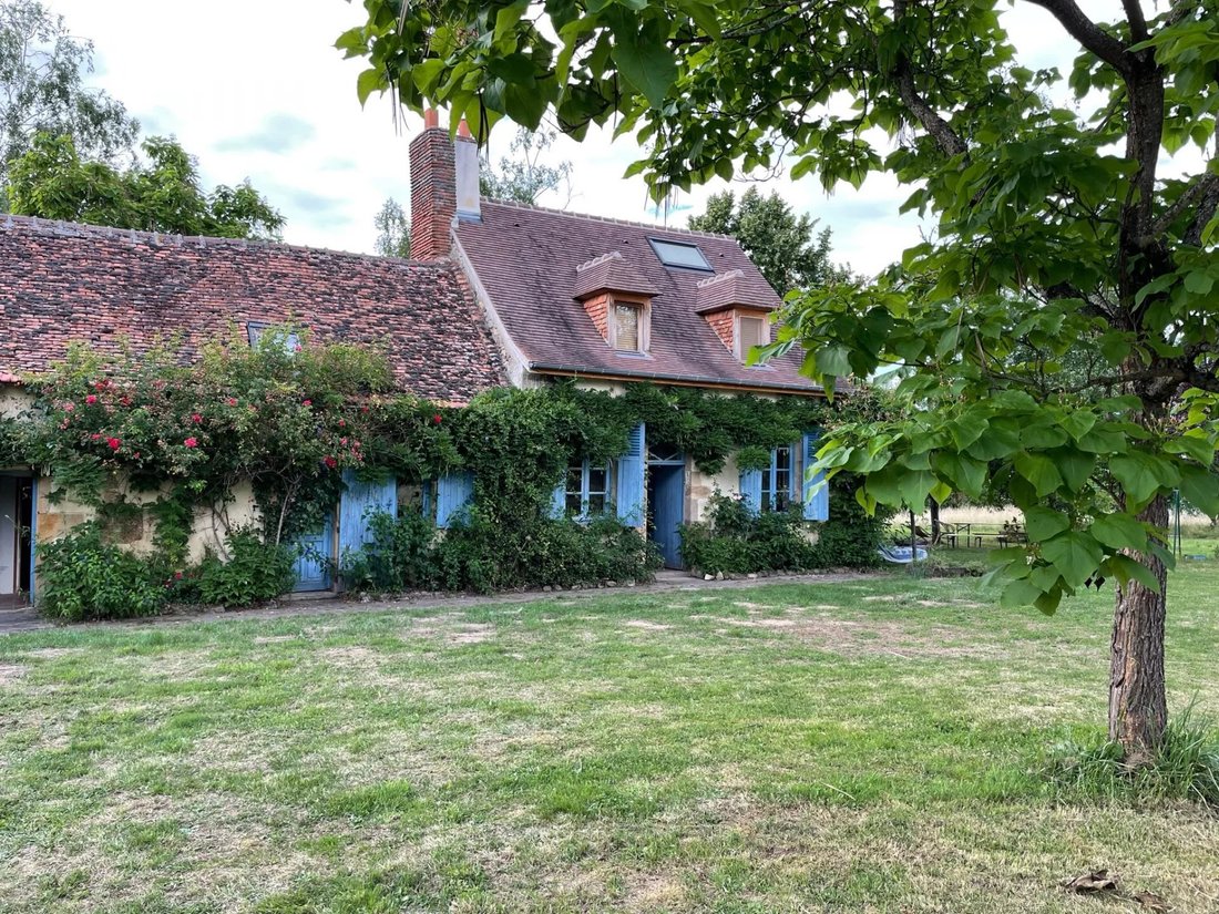 House in Autry-Issards, Auvergne-Rhône-Alpes, France 1 - 18328166