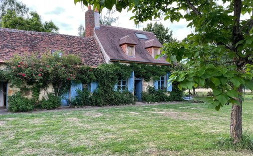 House in Autry-Issards, Auvergne-Rhône-Alpes, France 1