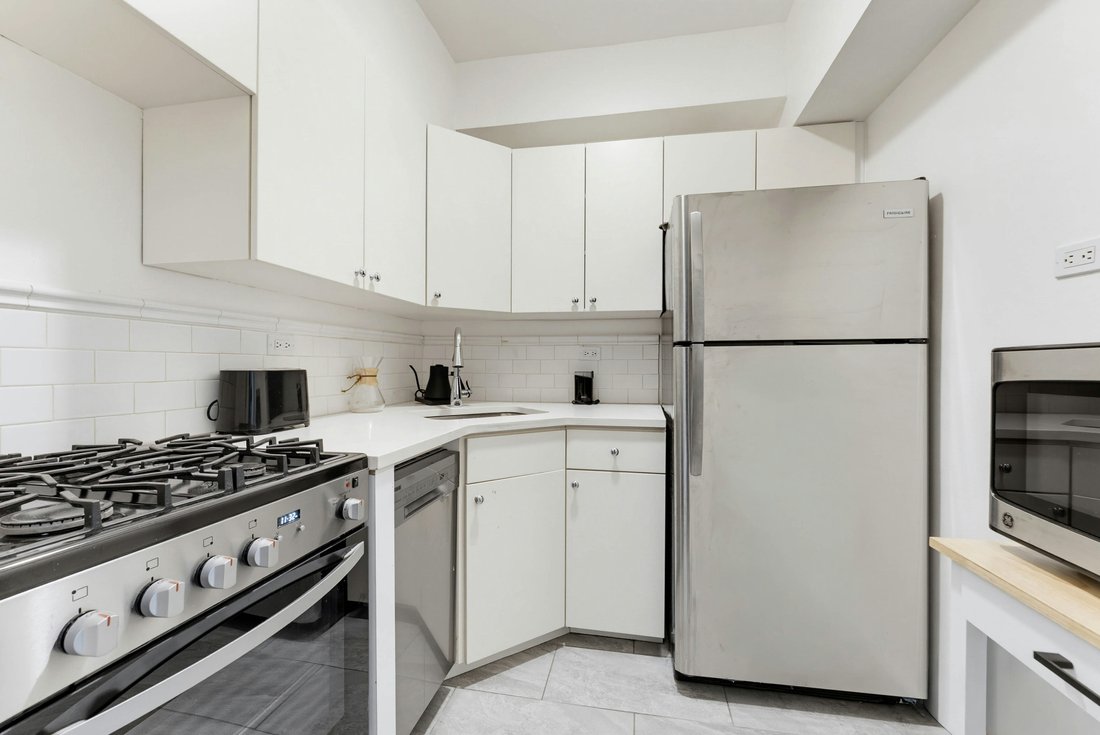 Co Op in New York, New York, United States 2 - 18321097