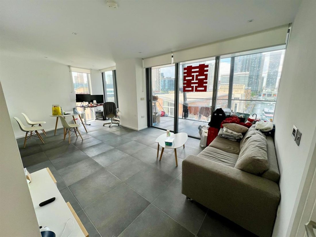 Apartment in Poplar, Tower Hamlets, England 1 - 18326815