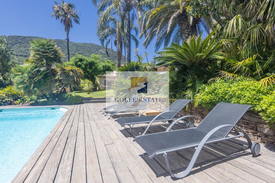 Villa in Nord, Cavalaire-sur-Mer, France 2 - 18327806