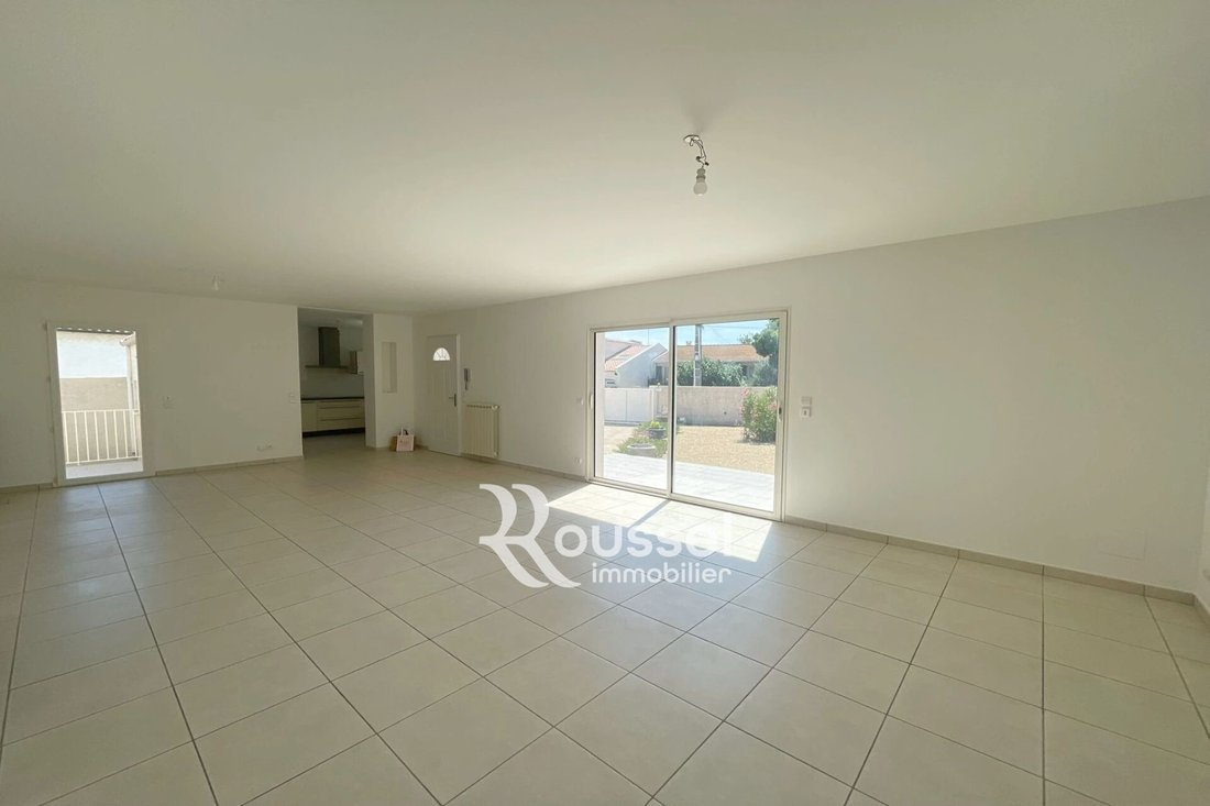 Villa in Balaruc-les-Bains, Occitania, France 2 - 18328105