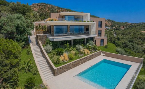 Villa in Le Dramont-Agay-Anthéor-Le Trayas, Saint-Raphaël, France 1