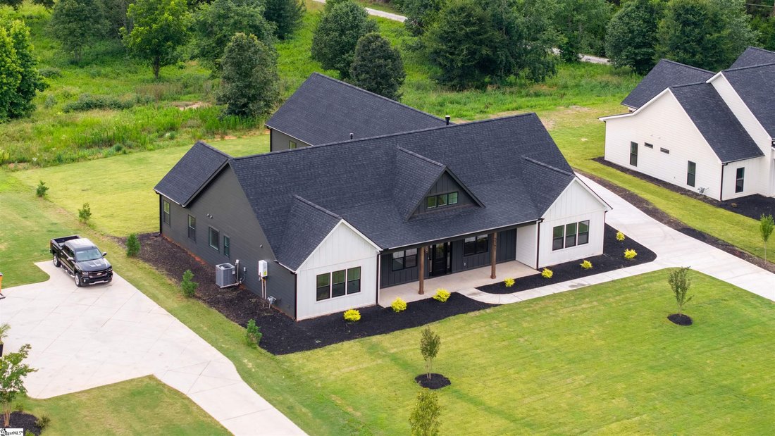 House in Fountain Inn, South Carolina, United States 4 - 18329955