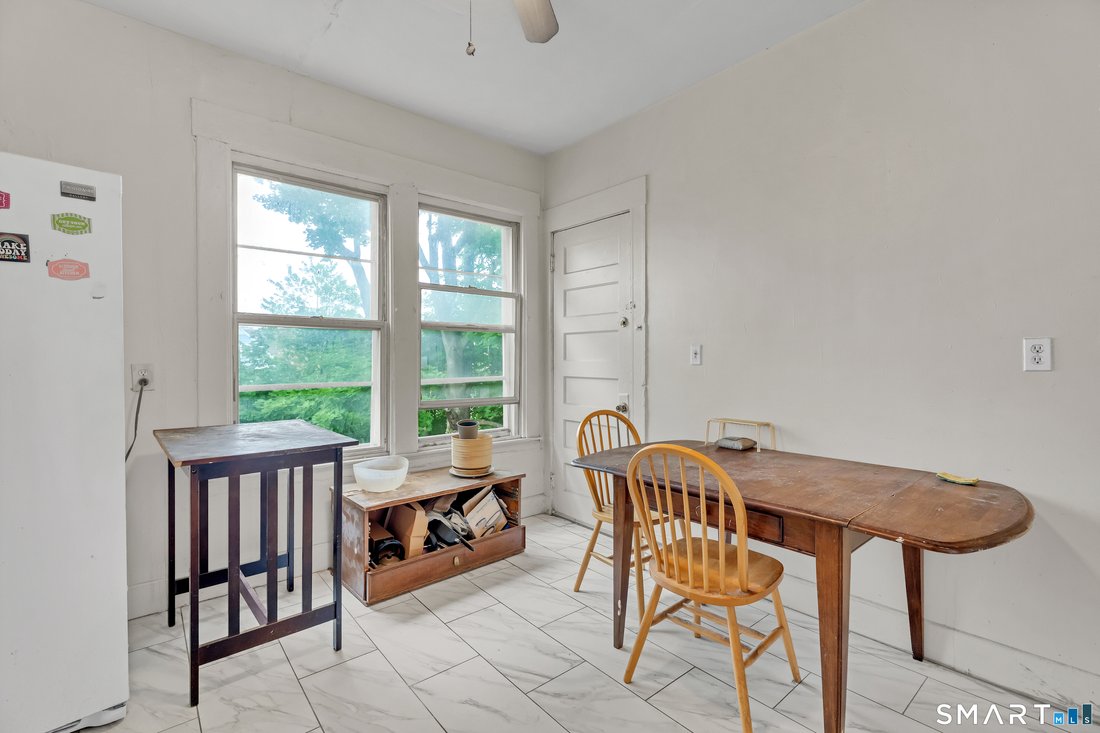 New Haven, Connecticut, United States 4 - 18329339