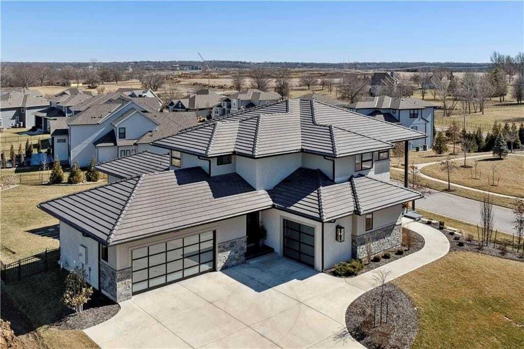 House in Olathe, Kansas, United States 4 - 17638666