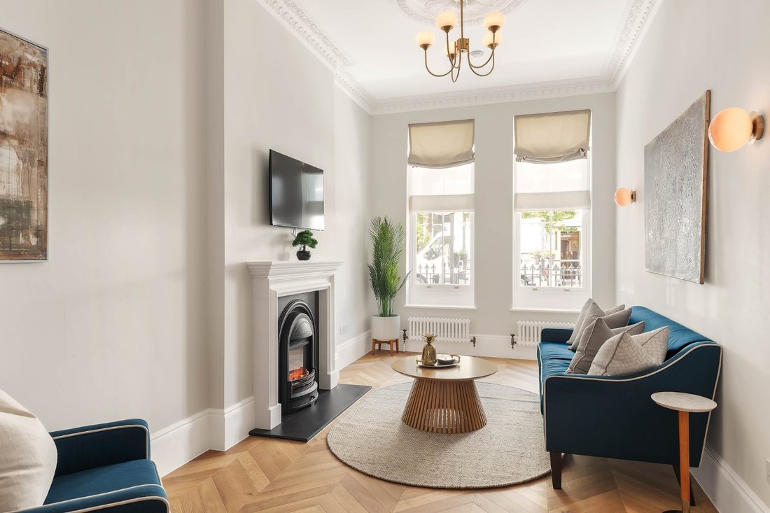 Apartment in Campden Hill, Kensington And Chelsea, England 3 - 18329286