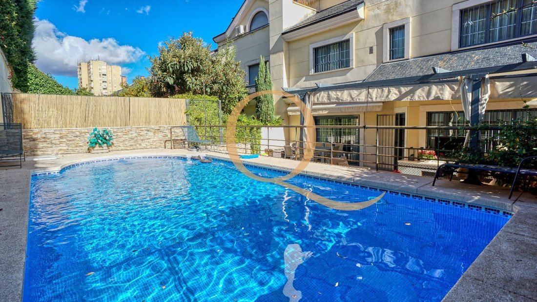 Townhouse in Hortaleza, Madrid, Spain 1 - 18329662