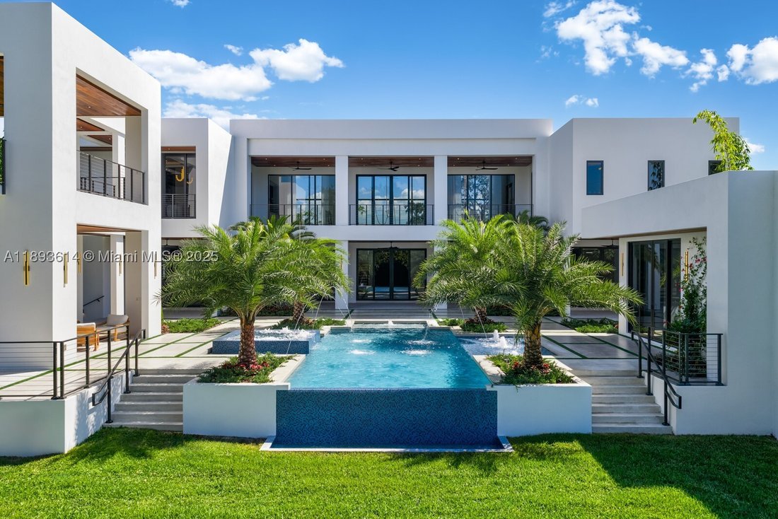 House in West Miami, Florida, United States 1 - 16635513