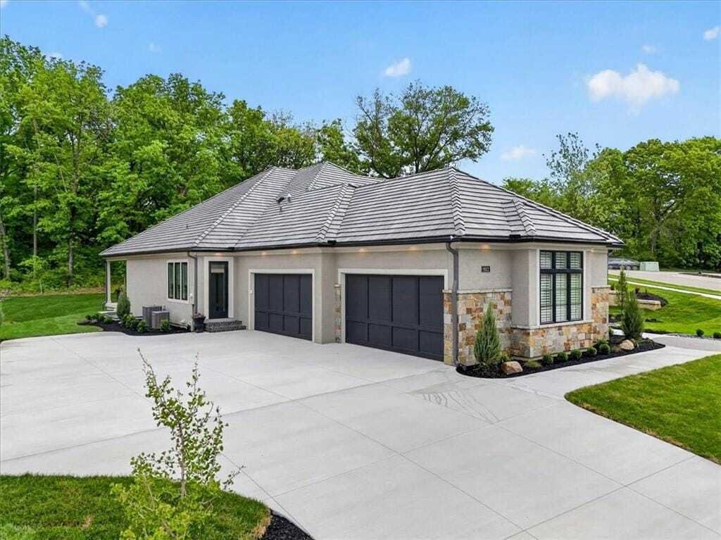 House in Parkville, Missouri, United States 3 - 18168285