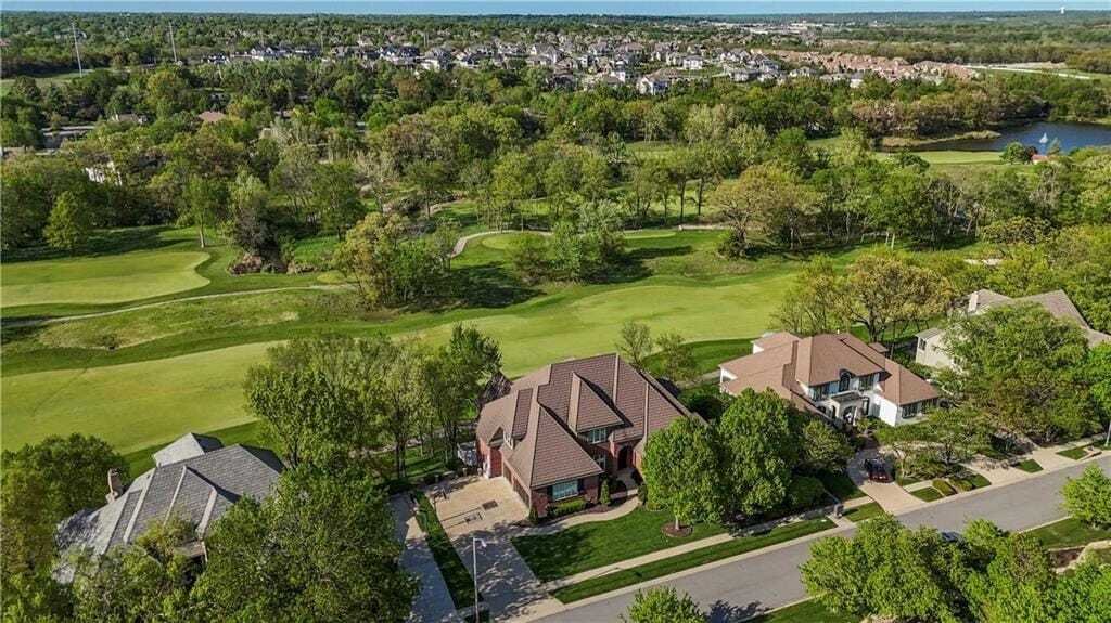 House in Leawood, Kansas, United States 3 - 17826135