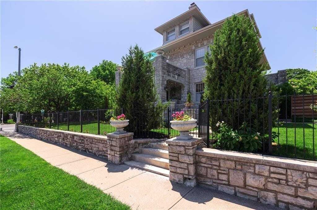 House in Kansas City, Missouri, United States 5 - 17995709