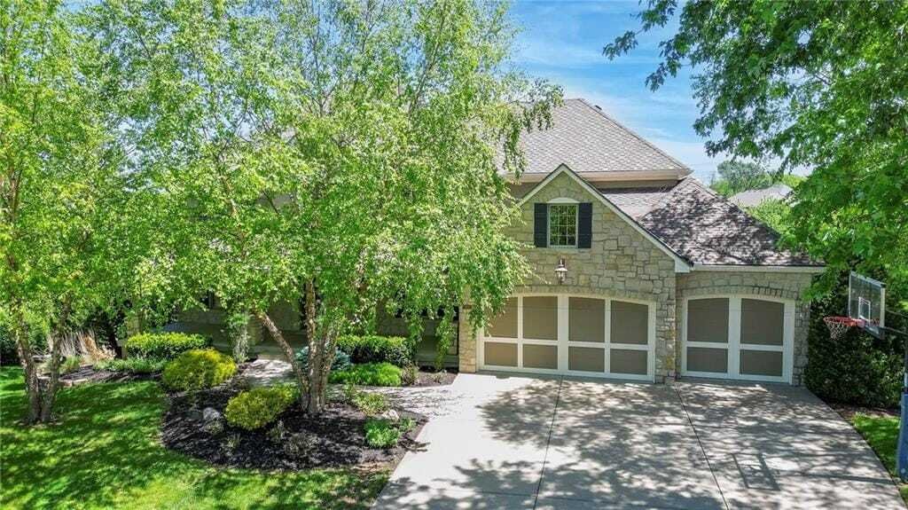 House in Overland Park, Kansas, United States 3 - 17801534