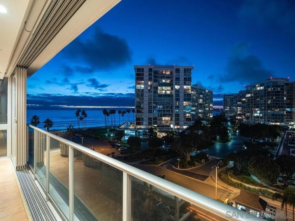 Condo in Coronado, California, United States 4 - 18330900