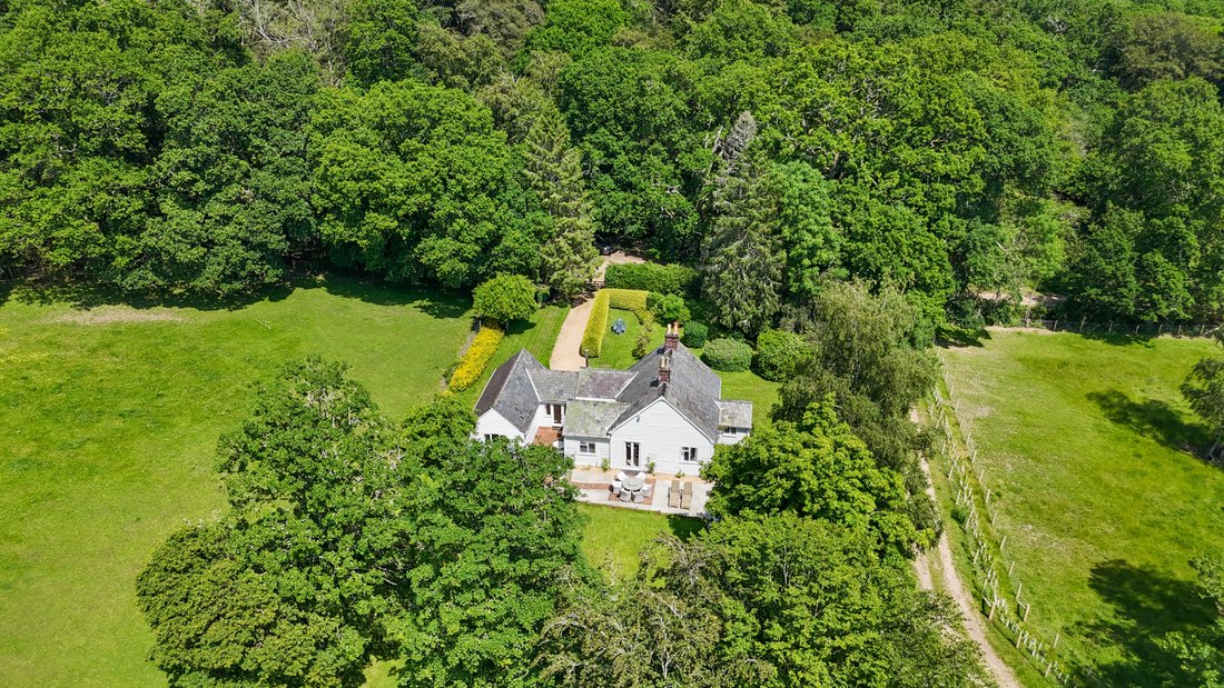 House in Fritham, England 3 - 18329283