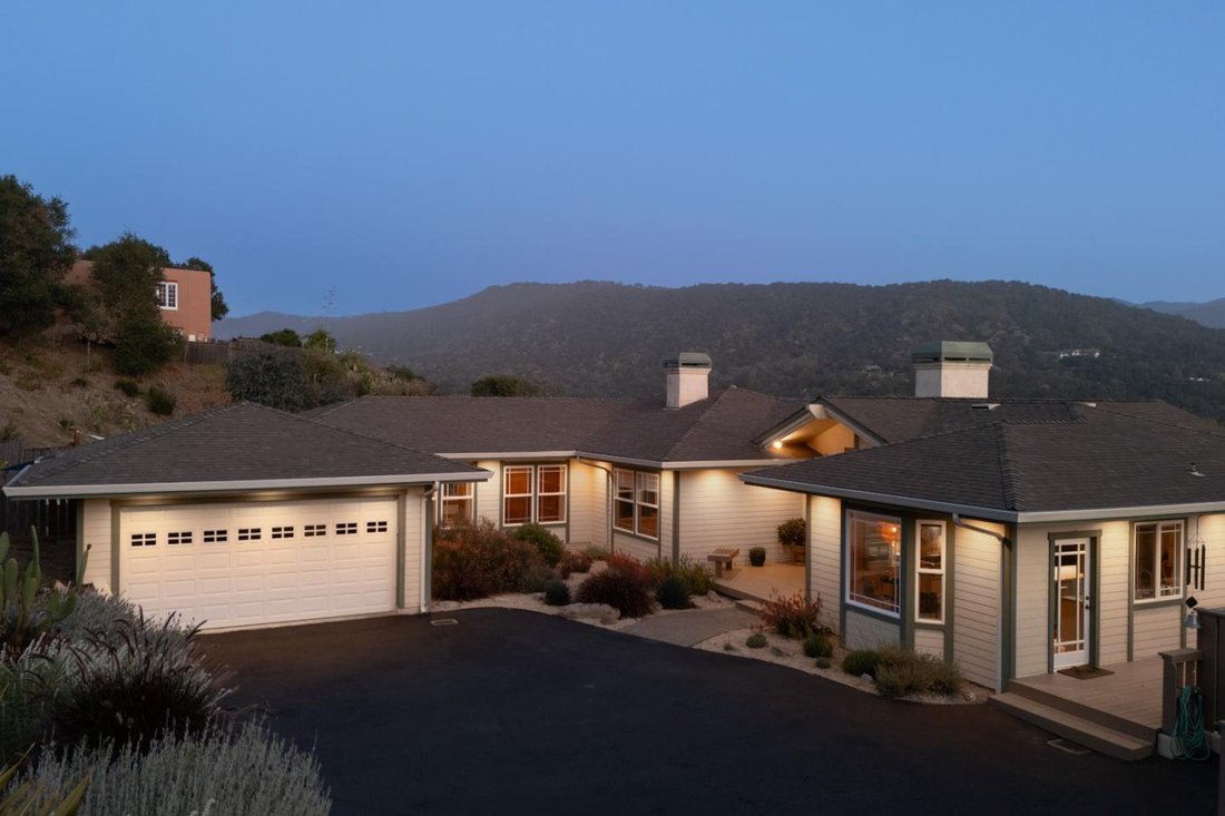 House in Carmel Valley, California, United States 1 - 18330414