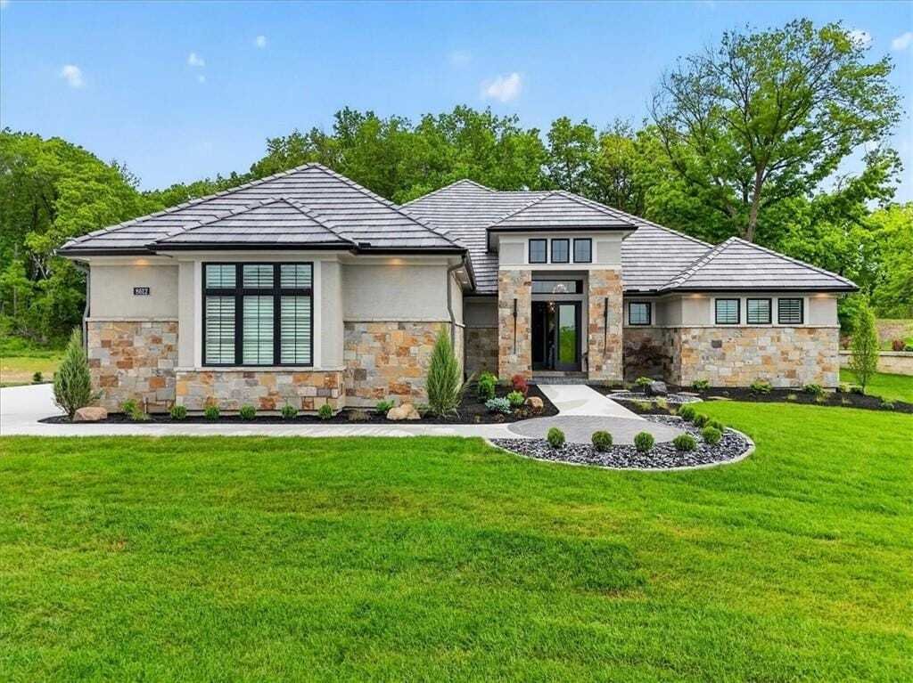 House in Parkville, Missouri, United States 1 - 18168285