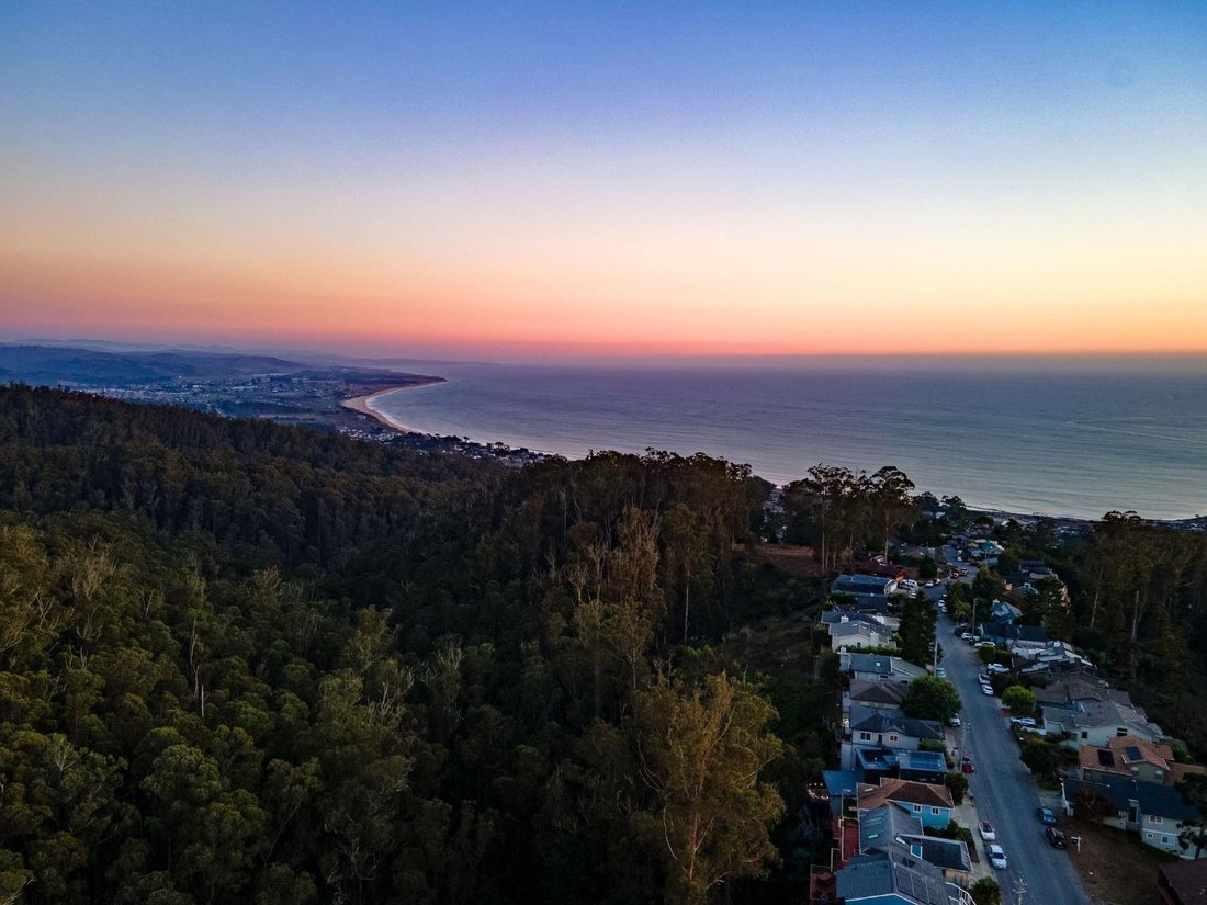House in El Granada, California, United States 3 - 18330390