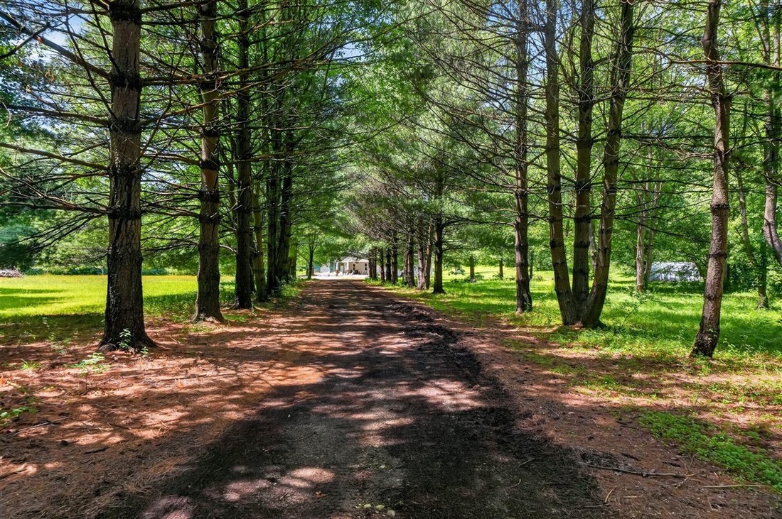 House in Cassopolis, Michigan, United States 3 - 18329618