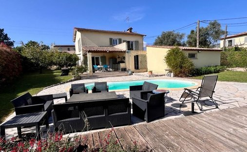 House in Plan de Noves, Vence, France 1