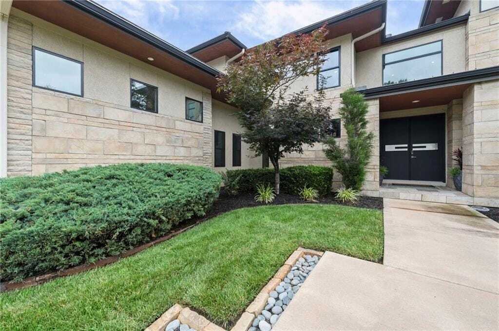 House in Parkville, Missouri, United States 4 - 18296276