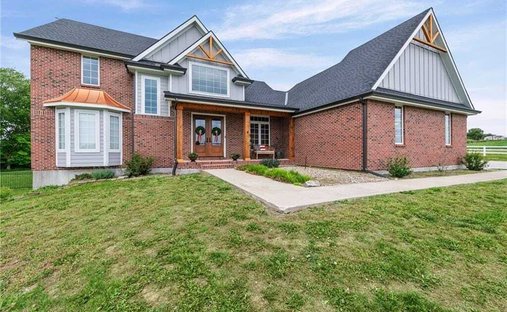 House in Platte City, Missouri, United States 1