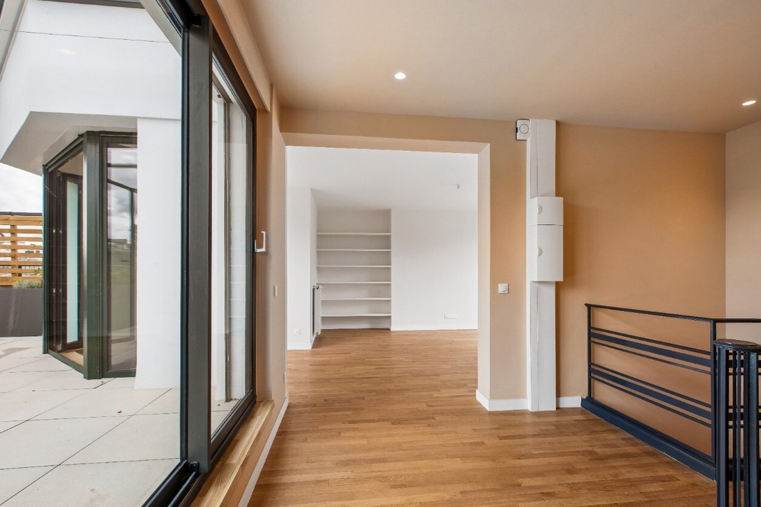 Apartment in Saint Philippe du Roule, Paris 8e Arrondissement, Paris 2 - 18329455