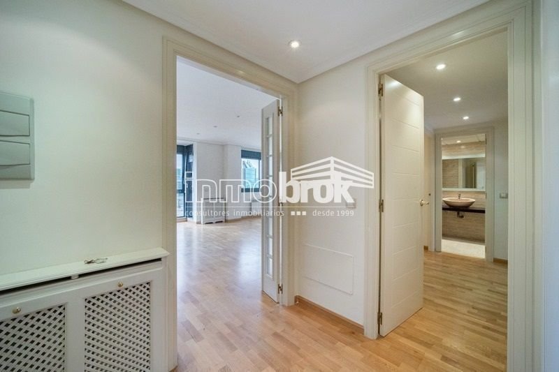 Apartment in Hortaleza, Madrid, Spain 3 - 18329864