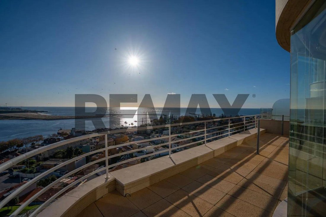 Apartment in Aldoar, Foz do Douro e Nevogilde, Porto District, Portugal 1 - 18332125