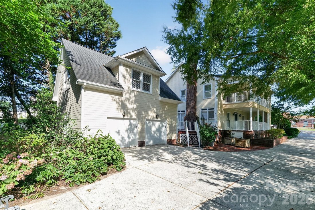 House in Charlotte, North Carolina, United States 4 - 18306174
