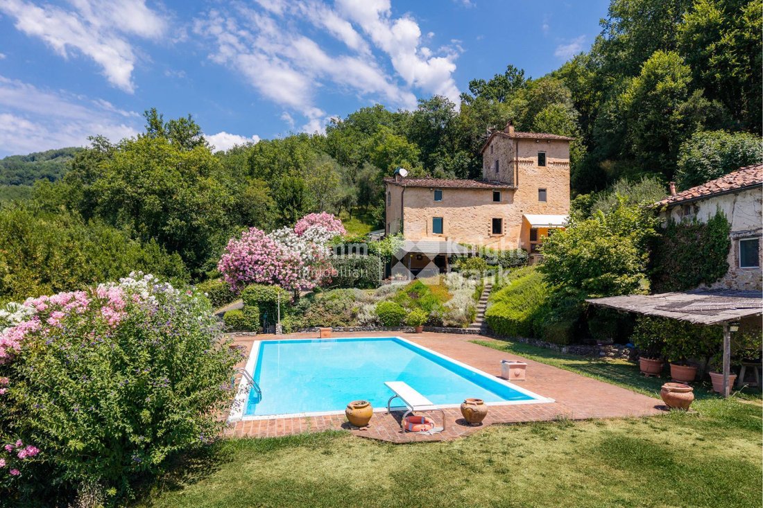Country House in Area Monte San Quirico - Sant'Alessio, Lucca, Tuscany 2 - 17535695